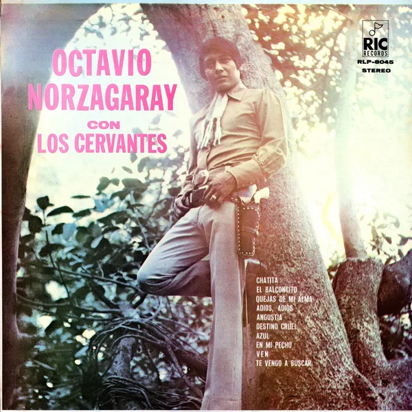Octavio Norzagaray con Los Cervantes