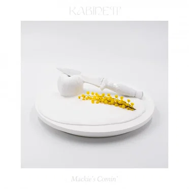 Mackie's Comin' by Kabinett - album cover