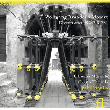 Divertimenti K. 247 & 334