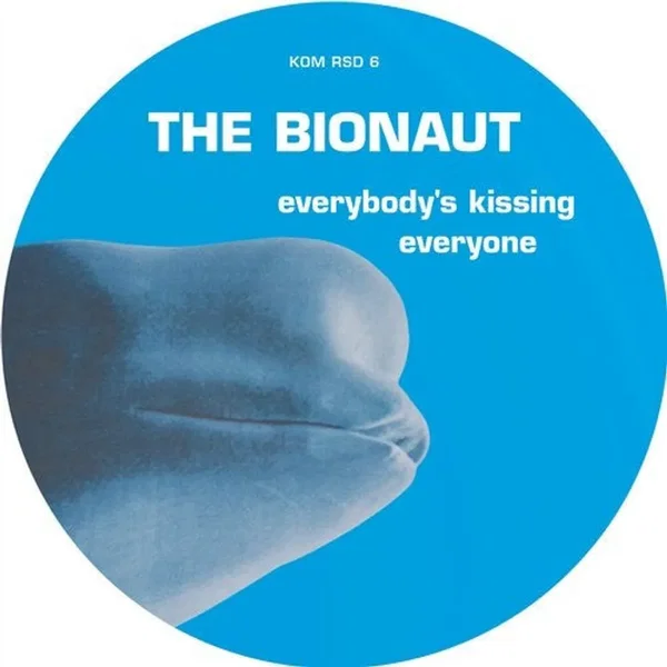 Everybody’s Kissing Everyone