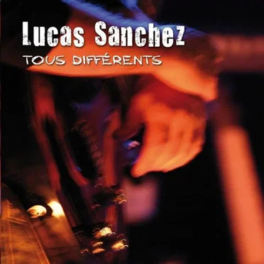 Tous différents