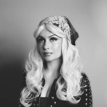Hey There, Dolly by Willow Avalon - album cover