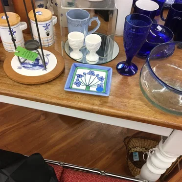 2nd Hand Shops