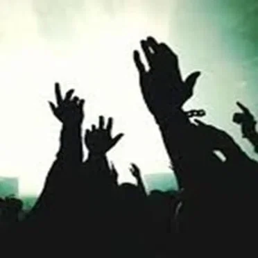 🙌 {@xythe} x “hands up” #jc