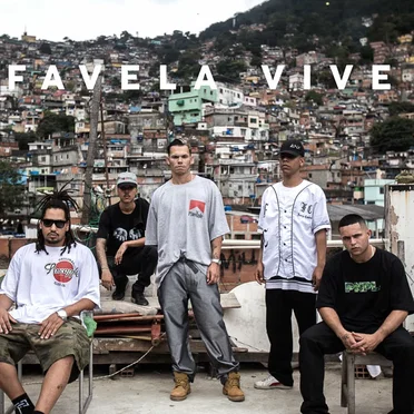 Favela vive