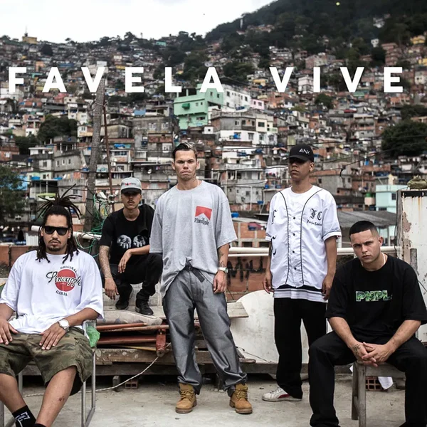 Favela vive