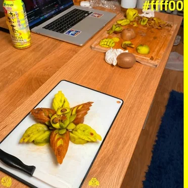 VVYELLOW (SoundCloud Extras)