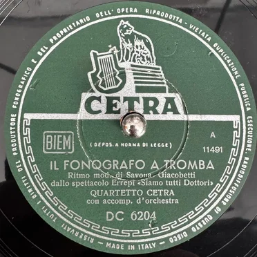 Il fonografo a tromba / Un romano a Capocabana