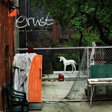Ganz hinten im Glück by ernst - album cover