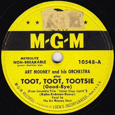 Toot, Toot, Tootsie (Good-Bye) / I Never See Maggie Alone