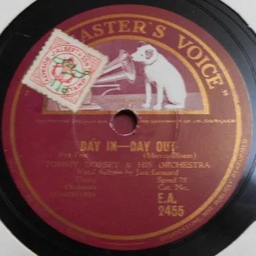 Day In - Day Out / All in Favour of Swing Say "Aye"