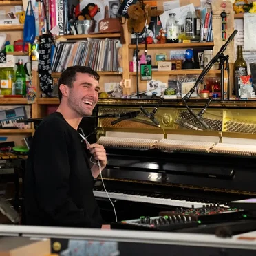Fred again..: Tiny Desk Concert