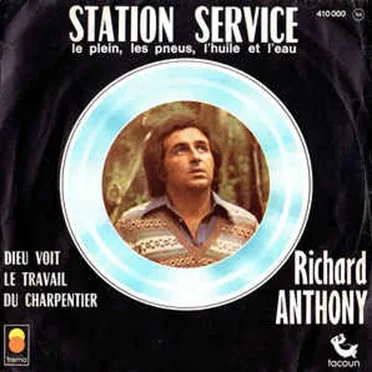 Station service (Le Plein, les Pneus, l’Huile et l’Eau)