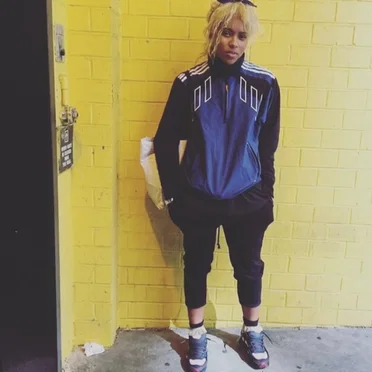 7 am (VLONE Lifestyle)