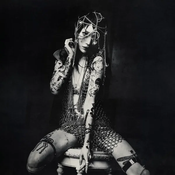 Evangelic Girl Is a Gun