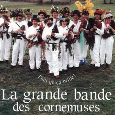 Faut Qu'ça Brille! by La Grande Bande Des Cornemuses - album cover