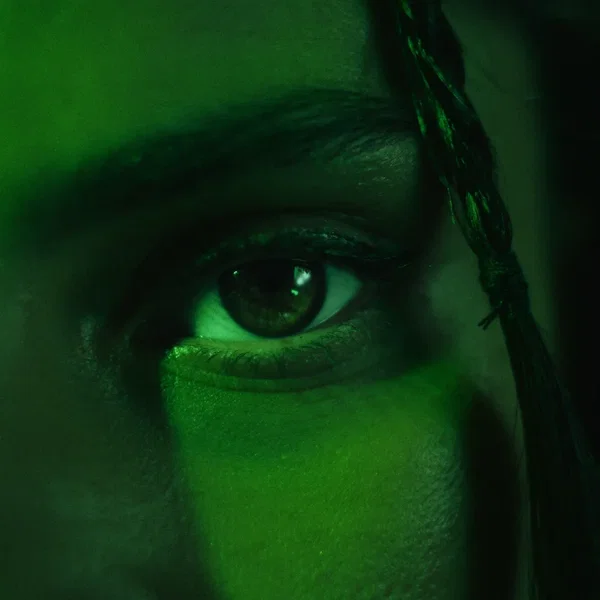 יושב לי על הלב