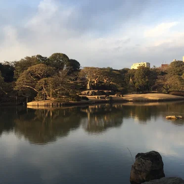 Walkin’ Around Sounds II: Gate