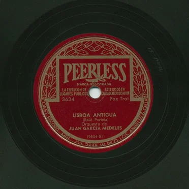 Lisboa Antigua / Silbando by Orquesta de Juán García Medeles - album cover