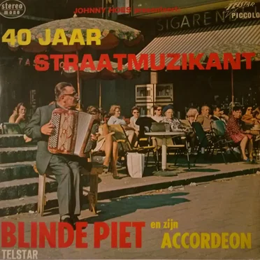 Johnny Hoes presenteert: 40 jaar straatmuzikant