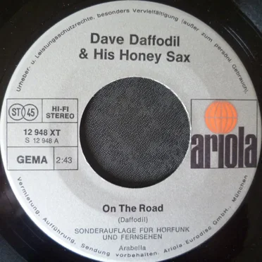 On the Road / Honey-Puppets