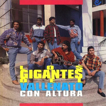 Con altura by Los Gigantes del Vallenato - album cover