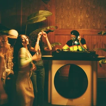 WANNABEYOURLOVER (2015)