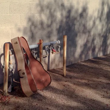 Back Ally Guitar Grunge