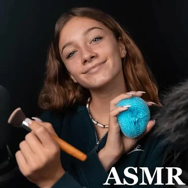 BRUSHING AND SCRATCHING FLUFFY MIC by Nanou ASMR - album cover