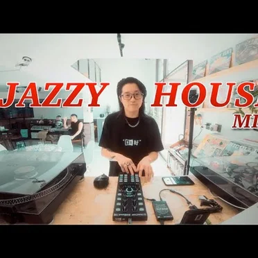 JAZZY HOUSE MIX