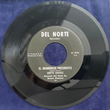 El grandioso presidente / El solitario by Dueto Chávez - album cover