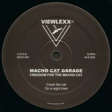 Macho Cat Garage