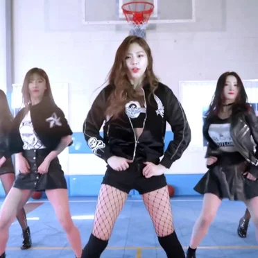 Lucky Strike by DREAMCATCHER - album cover