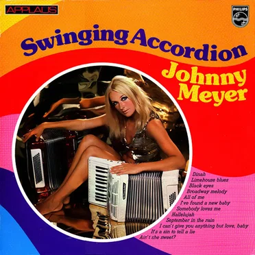 Swinging Accordion