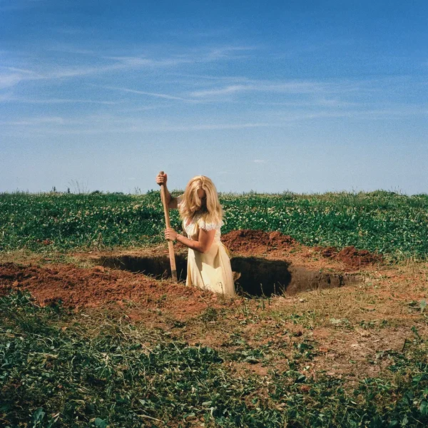 I Wanna Love You (But I Don’t) / I hope you die first