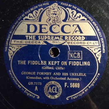 The Fiddler Kept on Fiddling / I Do Do Things, I Do