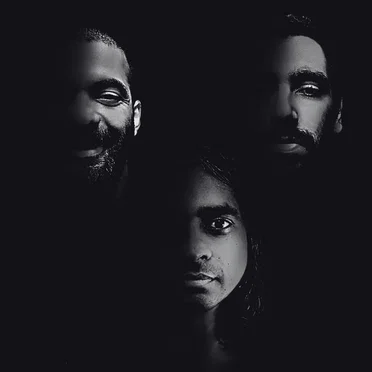 Faceless Travellers
