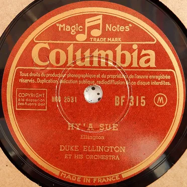 Hy'a Sue / The Clothed Woman