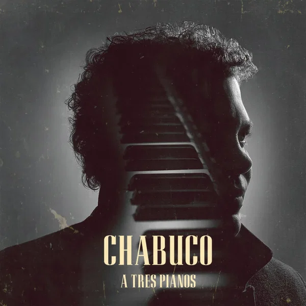 A tres pianos