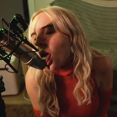 ASMR Elsa Licking & Kisses Mics by The Sounds of Girls - album cover