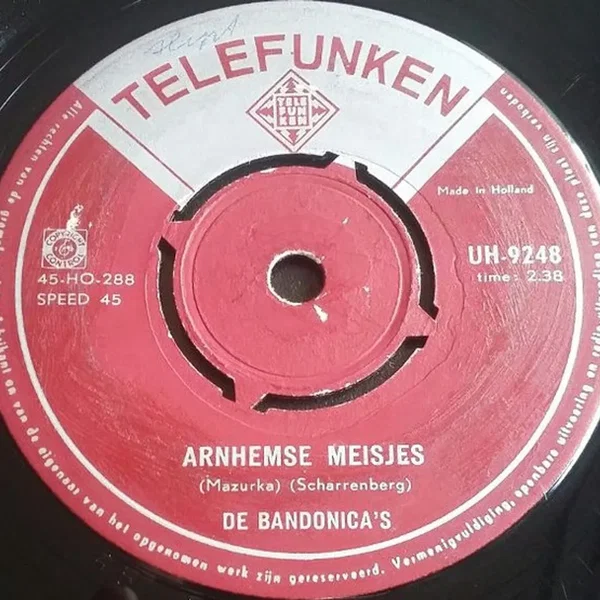 Arnhemse meisjes / Willy Mars