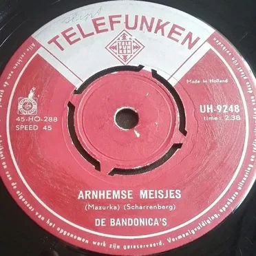 Arnhemse meisjes / Willy Mars