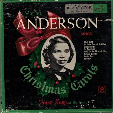 Sings Christmas Carols