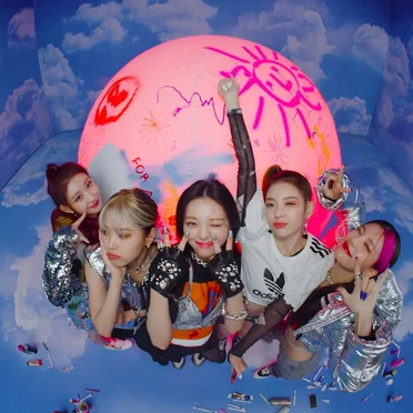 SWIPE by ITZY - album cover