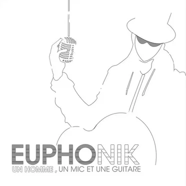 UN HOMME, UN MIC ET UNE GUITARE