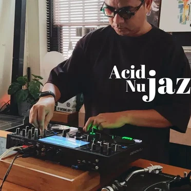 Acid jazz and Nu jazz mix by The Roomy - album cover