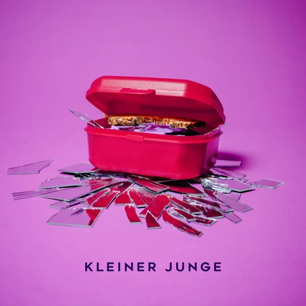Kleiner Junge