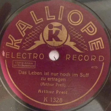 Das Leben ist nur noch im Suff zu ertragen / Rekrut Kummel von der 4. Kompagnie