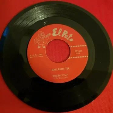 Bailamos tia / En una cajita de oro