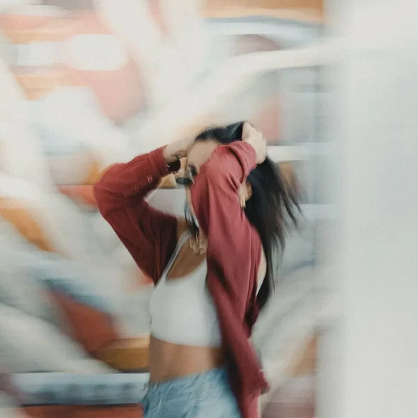 HOLD‐UP